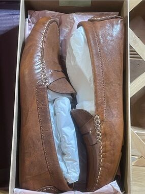 NIB Women’s Sz 10M Tan Washed Sheepskin Moccasin ‘Maggie” Penny Loafers